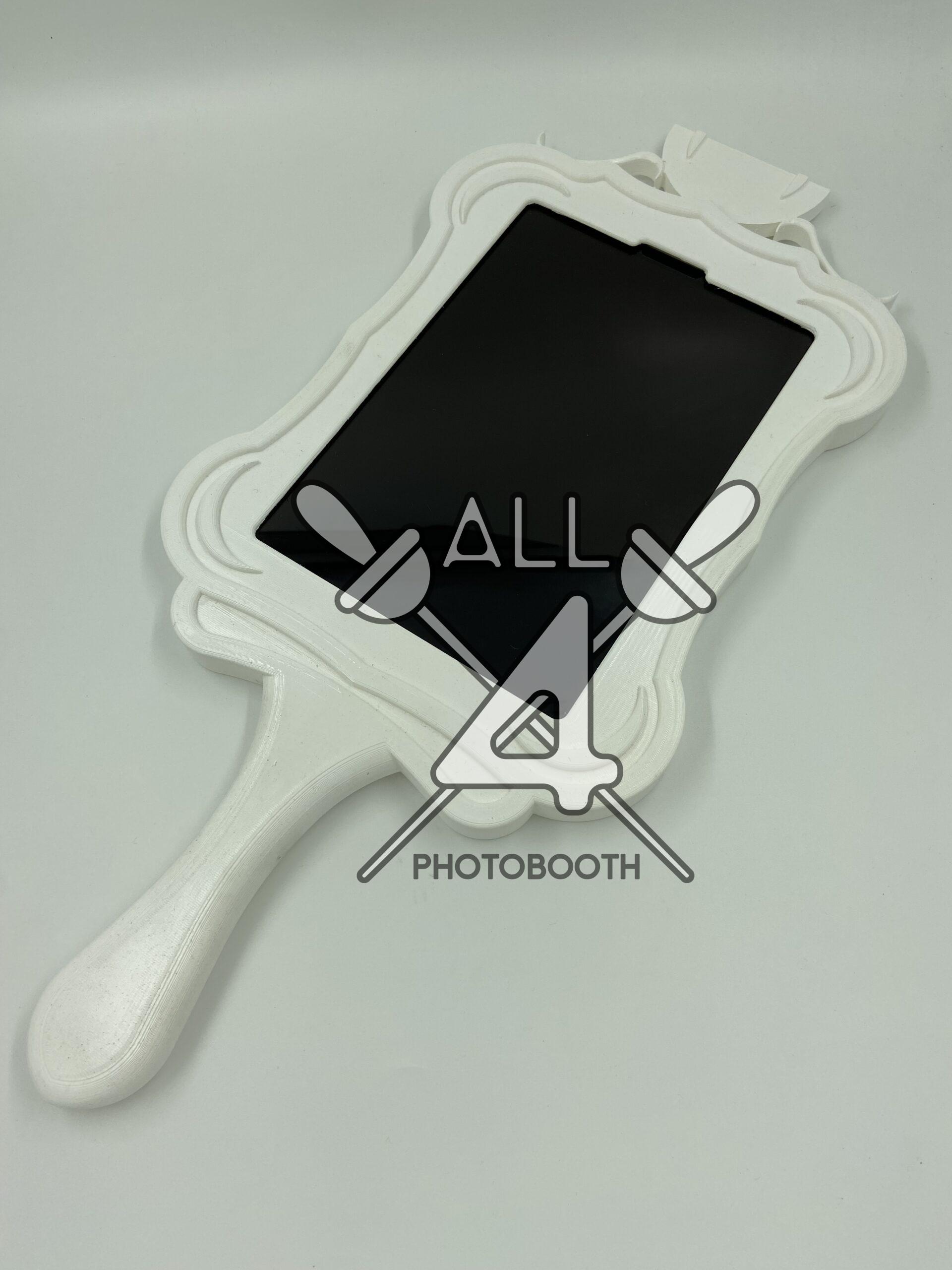 Selfie mirror booth - Image 9